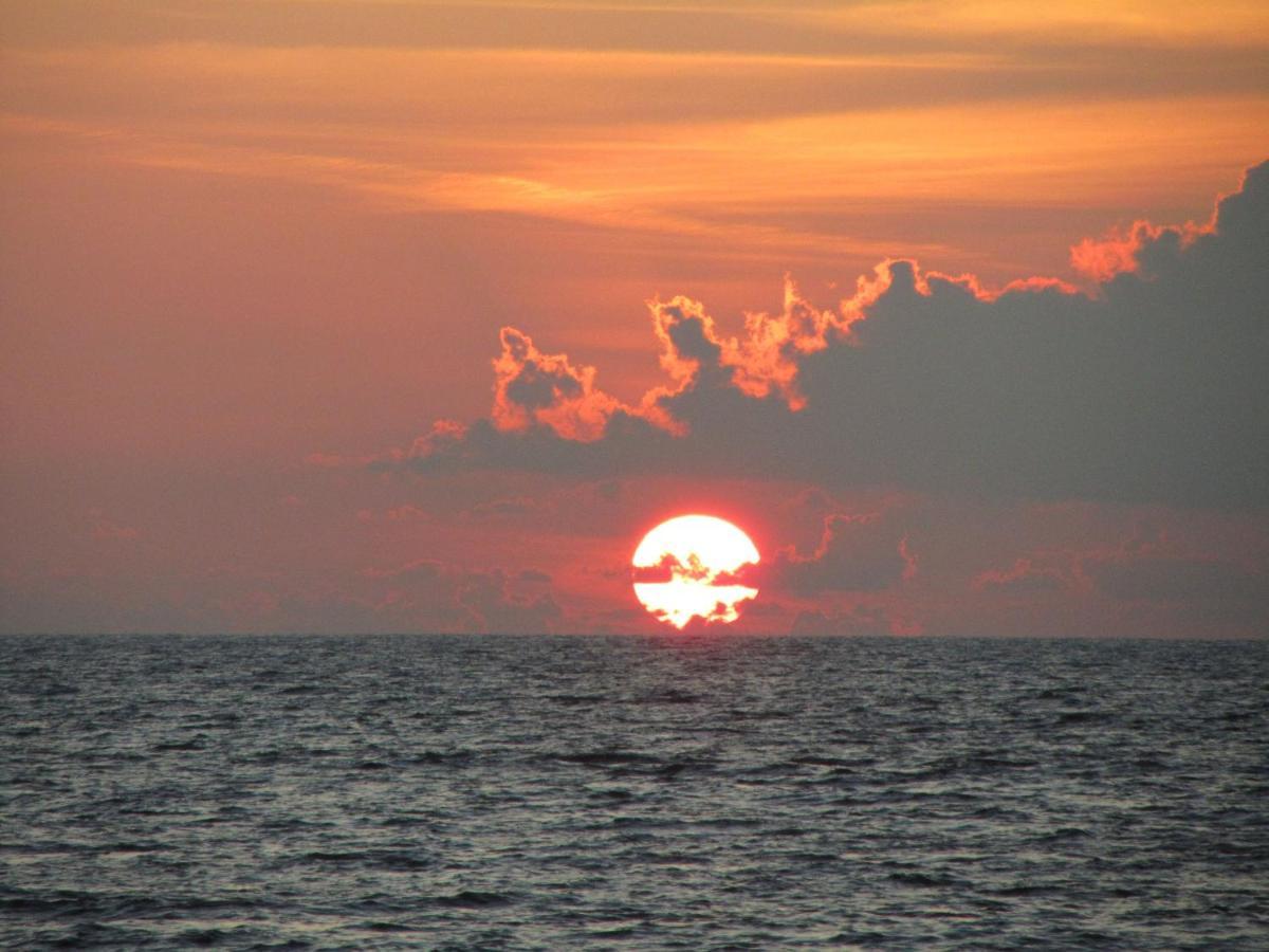 Asthamaya Beach アーラップーザ県 エクステリア 写真